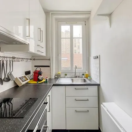 And Cozy 2 Min From Paris Appartement Clichy