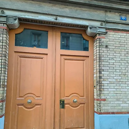 Apartment And Cozy 2 Min From Paris *