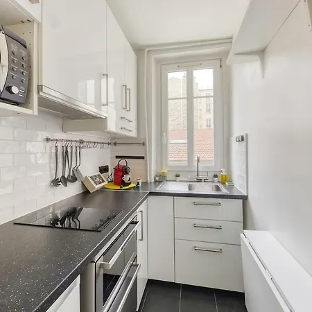 And Cozy 2 Min From Paris Lejlighed Clichy