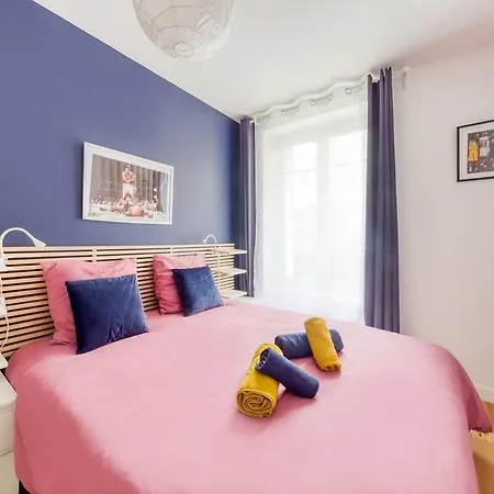 And Cozy 2 Min From Paris *
